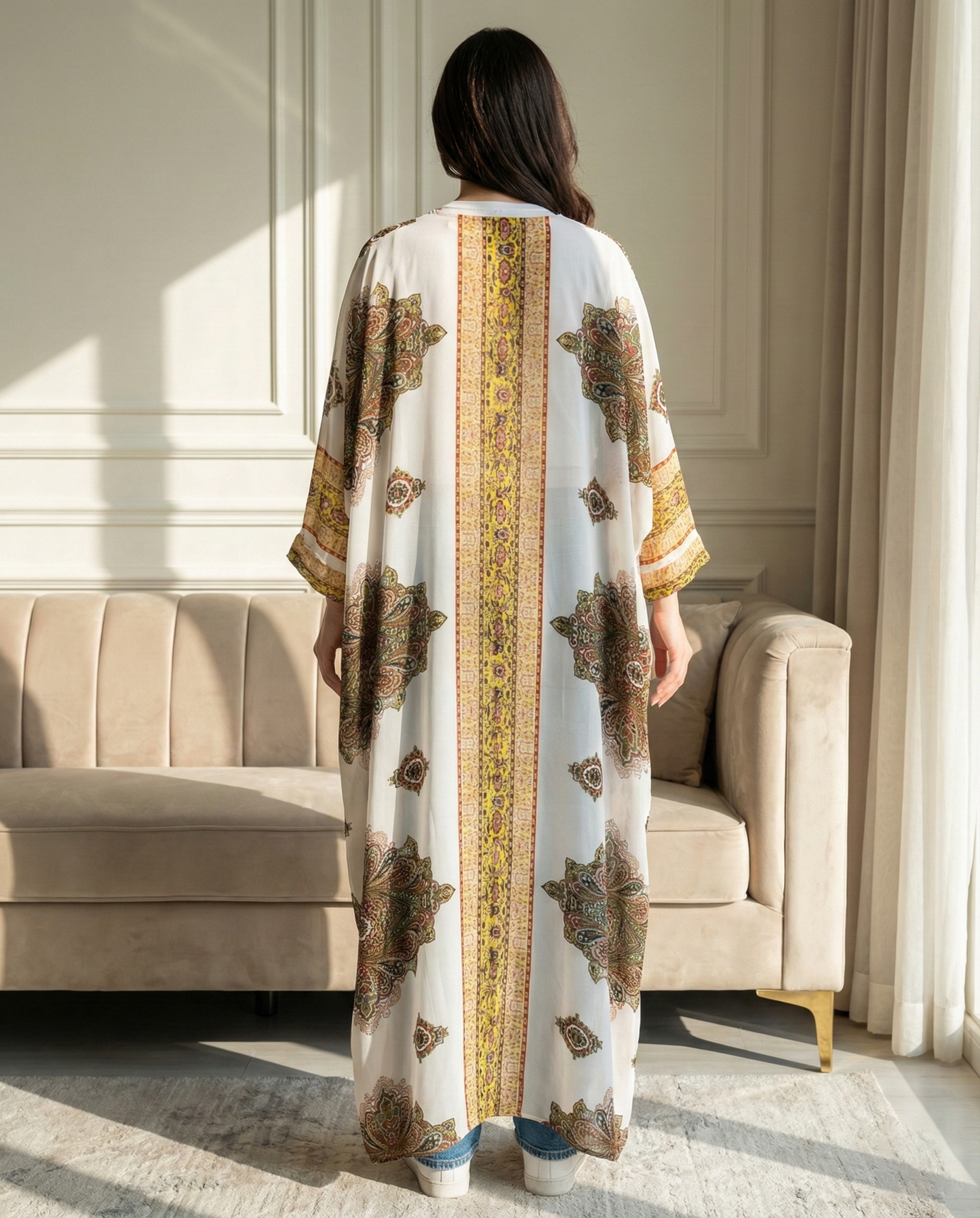 بِشت ليالي الشرق – شيفون جاكار إسباني